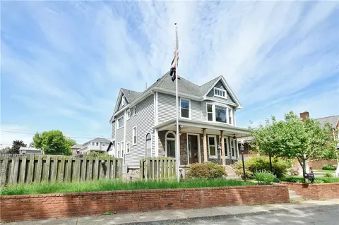 918 Arlington, Mckeesport, PA 15133