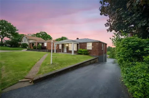 294 Bost Dr, West Mifflin, PA 15122