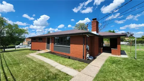 402 Chicago Ave, Elizabeth, PA 15037