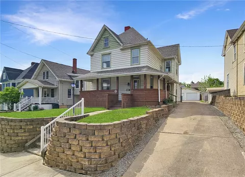 133 Wellington Ave, Washington, PA 15301