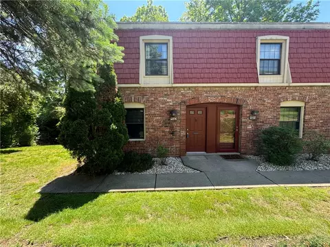 1294 S Pennsbury, Pittsburgh, PA 15205
