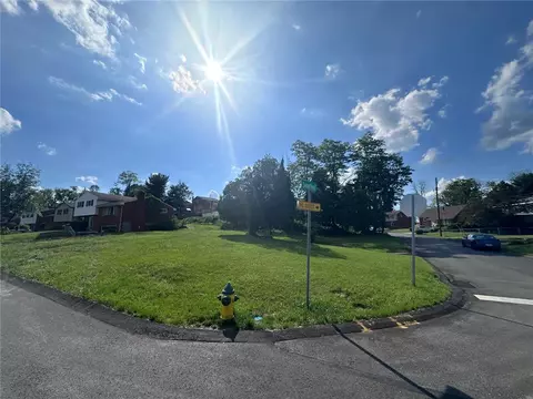801 Sweetleaf Dr, Monroeville, PA 15146