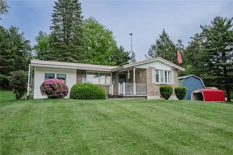 307 Clay Pike Rd, New Florence, PA 15944