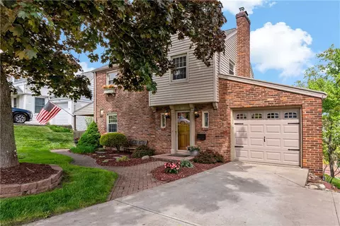 131 National Dr, Pittsburgh, PA 15236