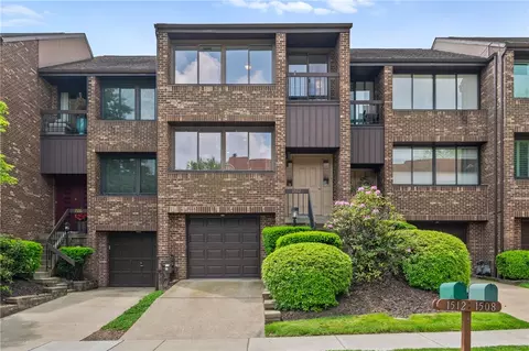 1512 Pinehurst Ln, Oakmont, PA 15139