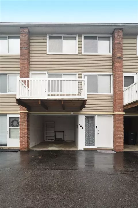 404 Highland Pines Ct, Pittsburgh, PA 15237
