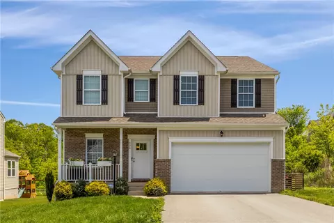 204 Ridgecrest Ct, Trafford, PA 15085
