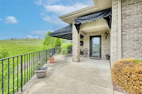5171 Cedar Hills Blvd, Rostraver, PA 15012
