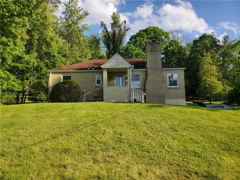574 Sangree Rd, Pittsburgh, PA 15237