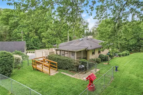 50 Davis Dr, Sharpsville, PA 16150