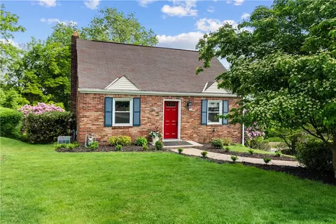 138 Ida Dr, Glenshaw, PA 15116