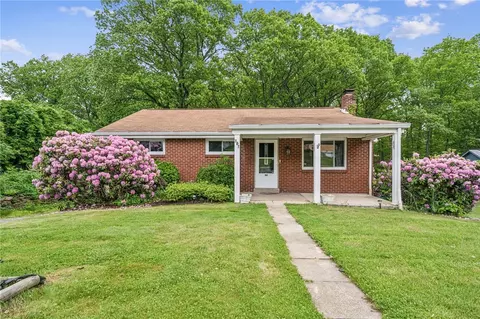 161 Reaghard Dr, Cheswick, PA 15024