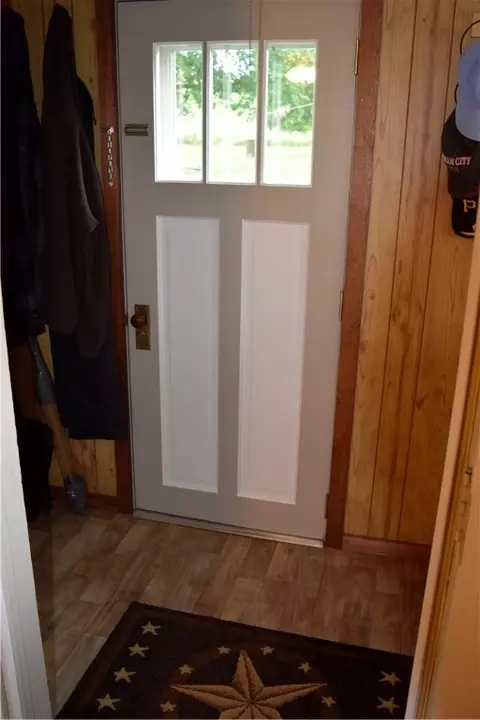 Entry Way - 333 Baum Rd, Derry, PA 15627 photo 1 of 1