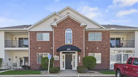 350 Hidden Ridge Ct #202, South Park, PA 15129