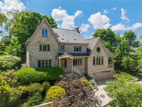 155 Westland Dr, Pittsburgh, PA 15217
