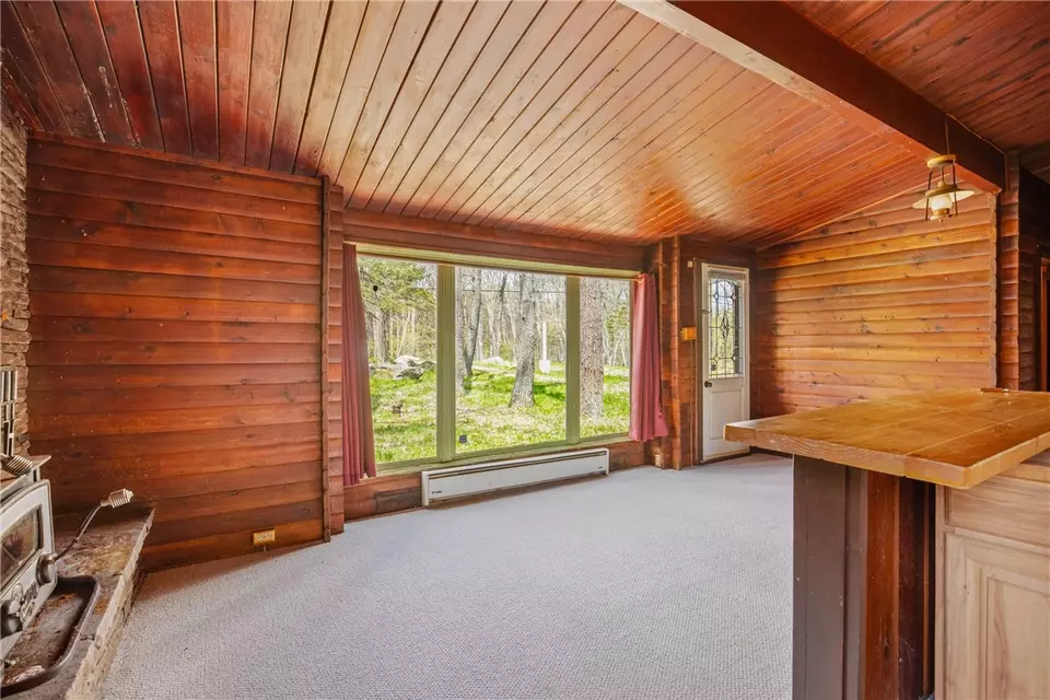 Living - 706 Laurel Summit Rd, Boswell, PA 15531 photo 4 of 6