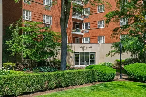 4601 Fifth Ave #226, Pittsburgh, PA 15213