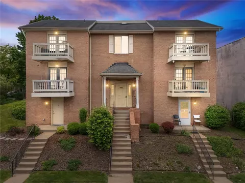 3289 Dawson St #1, Pittsburgh, PA 15213