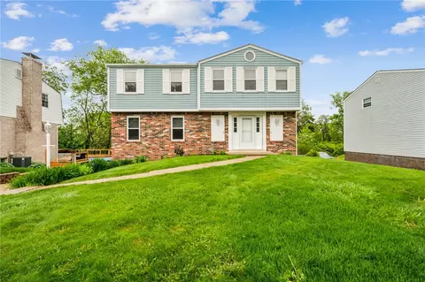 1056 Mcallister Dr, New Kensington, PA 15068