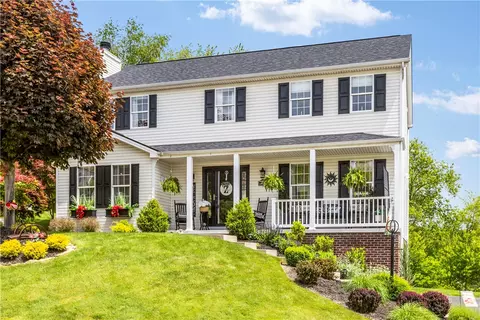165 Bayberry Ln, Cranberry Township, PA 16066