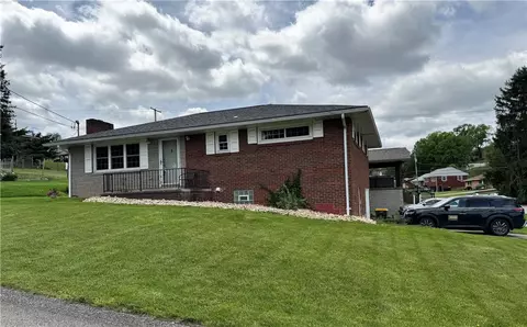 404 Belrose Dr, Belle Vernon, PA 15012