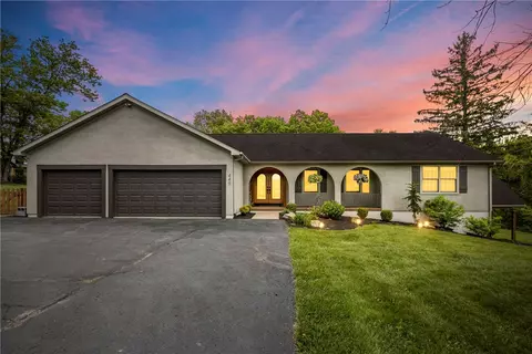 449 Bateman Rd, Oakdale, PA 15071