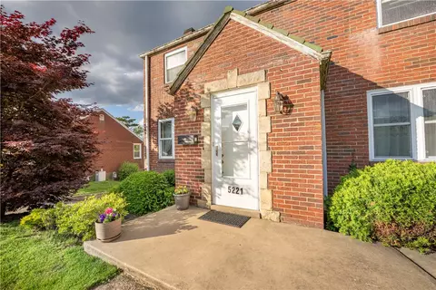 5221 Gerry Dr, Pittsburgh, PA 15236