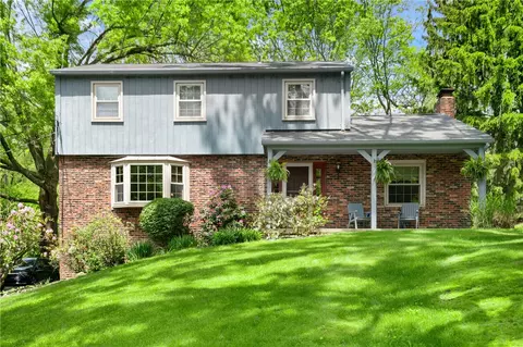 100 Farmingdale Rd, Wexford, PA 15090