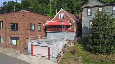 427 W Warrington Ave, Pittsburgh, PA 15210