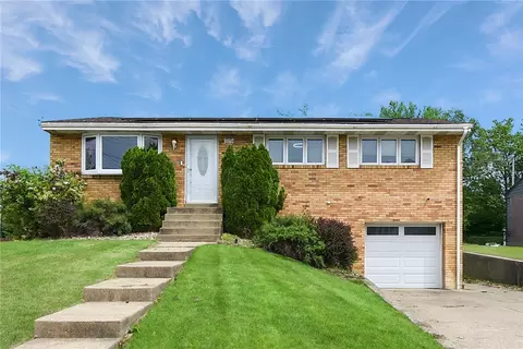 415 Governor Dr, Allison Park, PA 15101