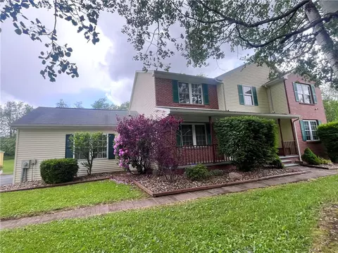 101 Pheasant Run Dr, Slippery Rock, PA 16057