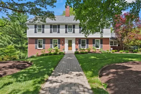 111 Maple Dr, Wexford, PA 15090