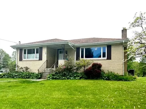 798 Hecla Rd, Mount Pleasant, PA 15666