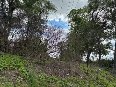 78-79 Timothy Dr, Export, PA 15632 photo 2