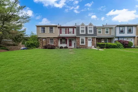 7102 Lafayette Sq, Aliquippa, PA 15001