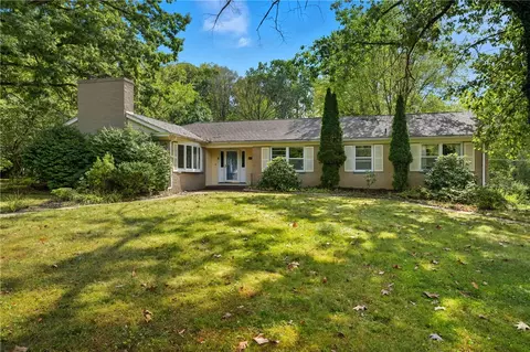 3080 Eldogor Ln, New Castle, PA 16105