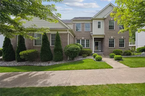 821 Westminster Ln, Cranberry Township, PA 16066