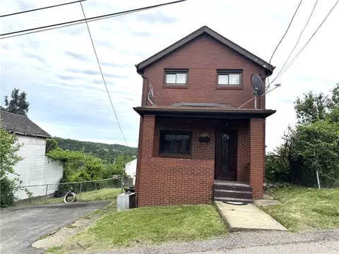 921 Chestnut St, Duquesne, PA 15110