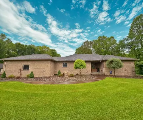 192 Crill Rd, Mercer, PA 16137