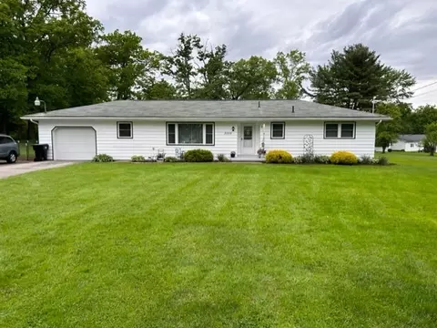 3555 Pleasant Dr, Hermitage, PA 16148