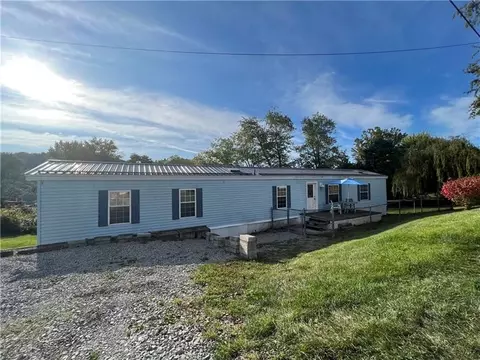 502 6th Ave, Sutersville, PA 15083