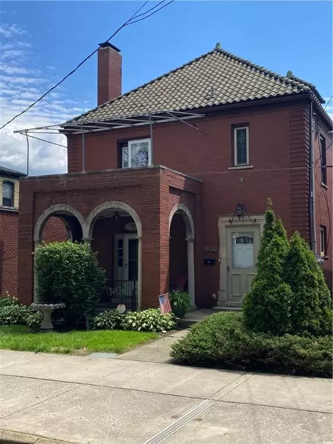 1218 6th Ave, Beaver Falls, PA 15010