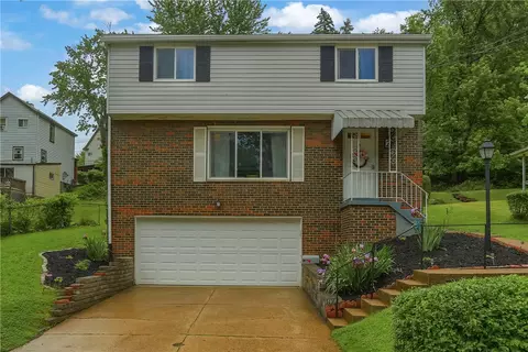 2 Sunnyside Dr, Pittsburgh, PA 15221