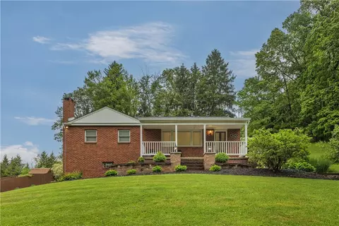 360 Orr Ave, Apollo, PA 15613