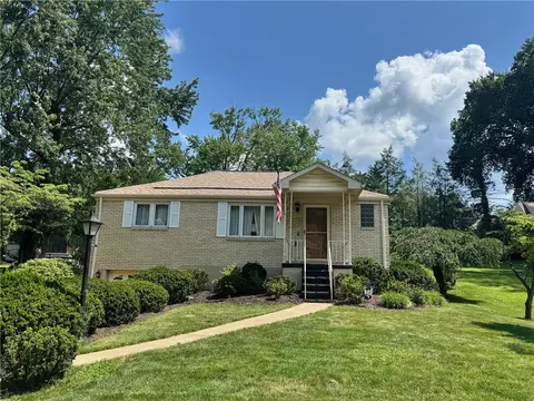 527 Glenrock Dr, Bethel Park, PA 15102