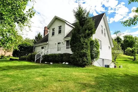 904 Mcclintock Ave, Belle Vernon, PA 15012