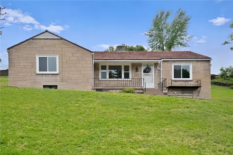 55 Lawrence St, Shaler, PA 15209