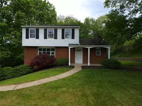 3482 Ivy Hill Ln, Finleyville, PA 15332