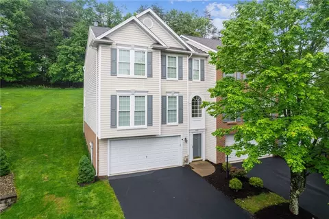 8201 Club Side Dr, Mars, PA 16046