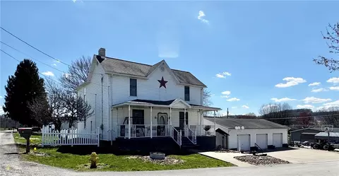 211 Stephens St, Vanderbilt, PA 15486